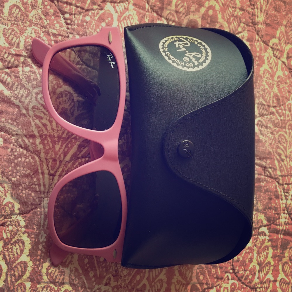 Matte Pink Ray Ban Wayfarers